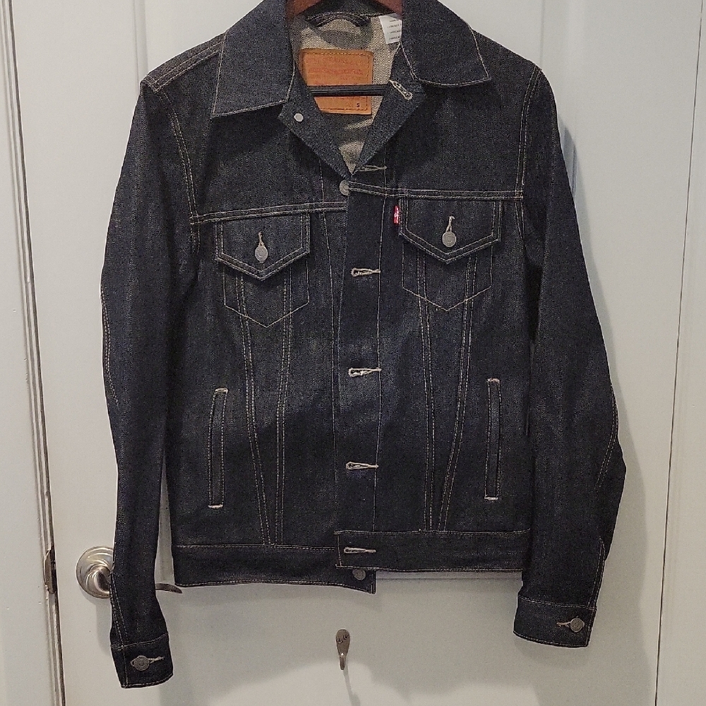 Levi's Men's 1990s Relaxed Fit Trucker  Dark Blue Denim Jacket - Picture 5 of 14
